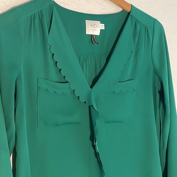 Anthropologie HD in Paris Kelly Green Silky Scalloped Blouse Top Preppy Office - Picture 2 of 7